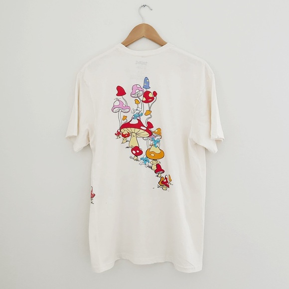 NEW The Smurfs Graphic Tee - Picture 4 of 5